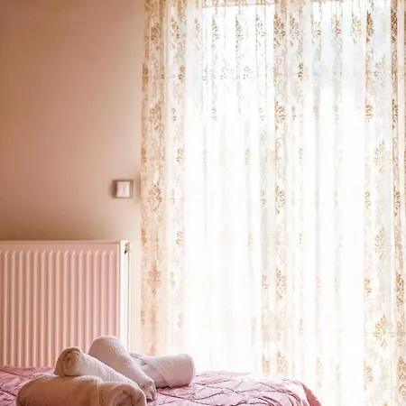 Vilă Pine Forest Kompítsion