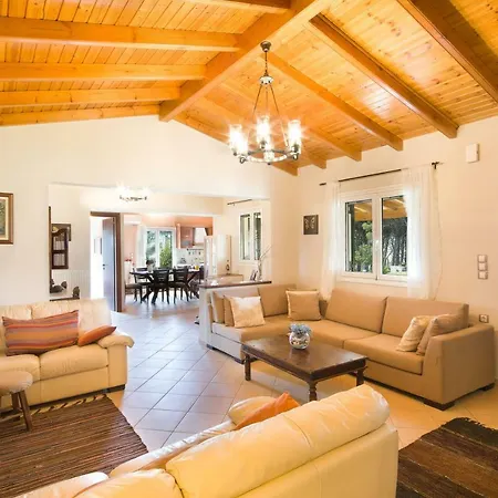 Pine Forest Vilă Kompítsion