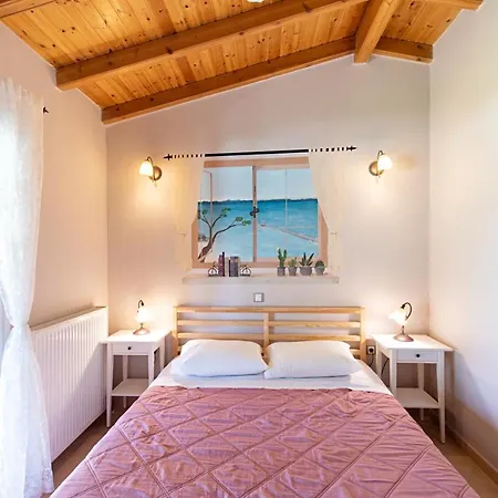 Pine Forest Villa Kompítsion